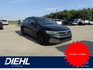 Used 2024 Volkswagen Jetta SE w/ Black Wheel Package image 1