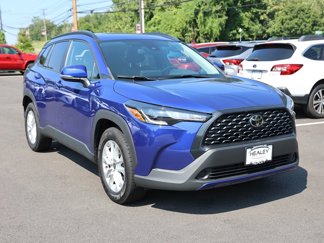 Used 2022 Toyota Corolla Cross LE image 1