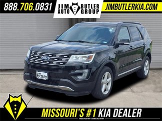 Used 2017 Ford Explorer XLT image 1