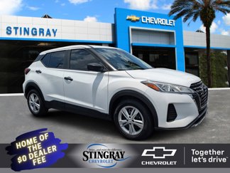 Used 2021 Nissan Kicks S image 1