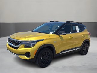 Used 2023 Kia Seltos Nightfall Edition image 1