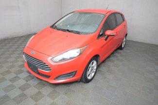 Used 2015 Ford Fiesta SE image 1