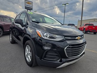 Used 2019 Chevrolet Trax LT w/ LT Convenience Package image 1