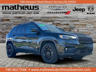 Used 2023 Jeep Cherokee Altitude Lux image 1