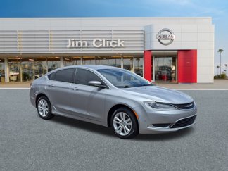Used 2015 Chrysler 200 Limited image 1