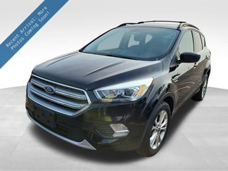 Used 2017 Ford Escape SE w/ Equipment Group 201A image 1