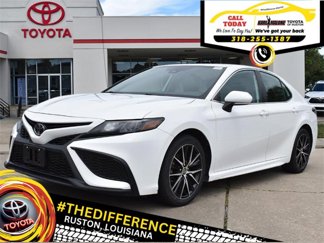 Used 2022 Toyota Camry SE image 1