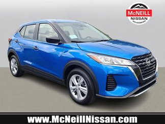 New 2025 Nissan Kicks Play S image 1