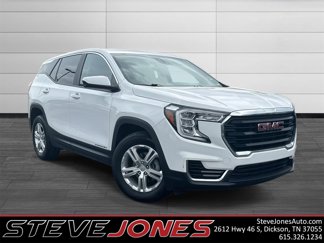 Used 2024 GMC Terrain SLE image 1