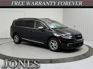 Used 2023 Chrysler Pacifica Limited image 1