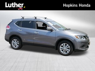 Used 2016 Nissan Rogue SV image 1