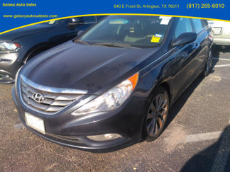 Used 2013 Hyundai Sonata SE image 1