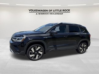 Used 2024 Volkswagen Taos SEL image 1