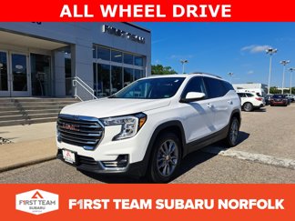 Used 2022 GMC Terrain SLT image 1