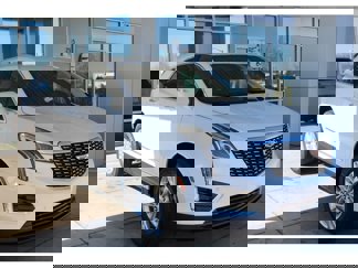 New 2025 Cadillac XT5 Luxury image 1