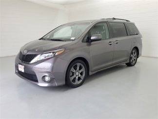 Used 2016 Toyota Sienna SE w/ SE Preferred Package image 1