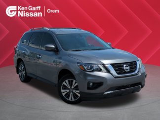 Used 2020 Nissan Pathfinder S image 1