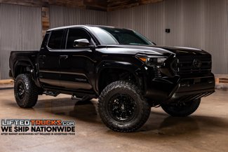Used 2025 Toyota Tacoma SR5 image 1