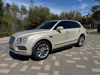 Used 2017 Bentley Bentayga image 1