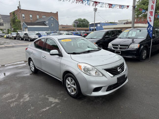 Used 2014 Nissan Versa SV w/ Convenience Package image 1