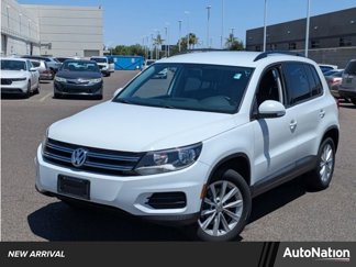 Used 2017 Volkswagen Tiguan Limited w/ Premium Package image 1