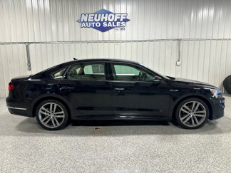Used 2018 Volkswagen Passat 2.0T R-Line w/ R-Line Lighting Package image 1