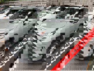 Used 2019 Toyota RAV4 XLE image 1