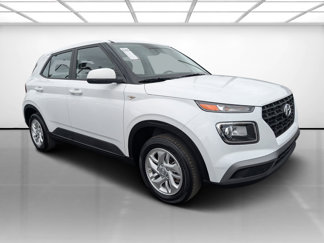 Certified 2022 Hyundai Venue SE image 1