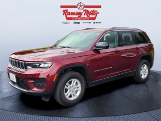 Used 2023 Jeep Grand Cherokee Laredo w/ Luxury Tech Group I image 1