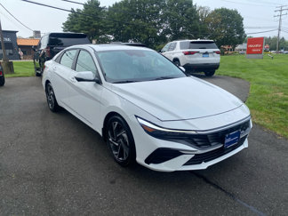 Certified 2024 Hyundai Elantra Limited image 1