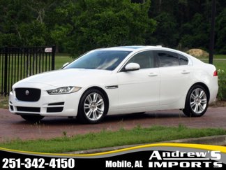 Used 2019 Jaguar XE Prestige image 1