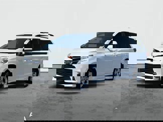 Used 2020 Toyota Sienna LE image 1