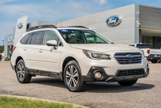 Used 2018 Subaru Outback 2.5i Limited image 1