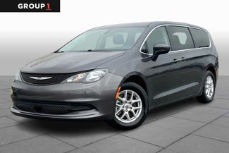 Used 2022 Chrysler Voyager LX image 1