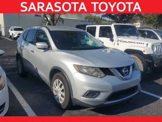 Used 2015 Nissan Rogue S w/ S Family Package image 1