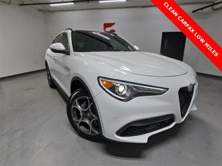 Used 2022 Alfa Romeo Stelvio Sprint image 1