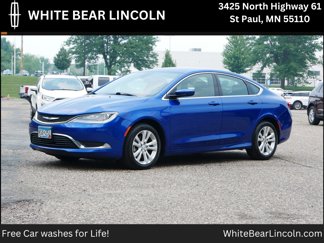 Used 2015 Chrysler 200 Limited image 1