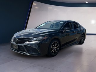 Used 2022 Toyota Camry SE image 1