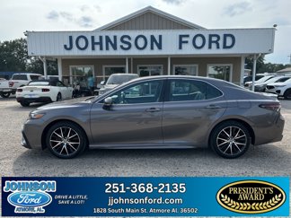 Used 2023 Toyota Camry SE image 1