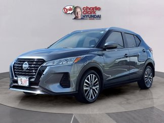 Used 2024 Nissan Kicks SV image 1