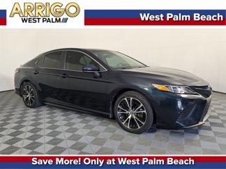 Used 2018 Toyota Camry SE image 1