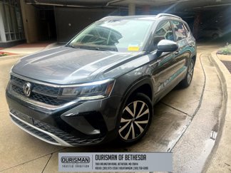 Used 2022 Volkswagen Taos SE image 1