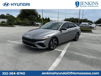 Used 2025 Hyundai Elantra Sport image 1