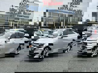 Used 2022 Chevrolet Malibu LT image 1