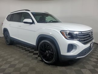 New 2025 Volkswagen Atlas SE image 1