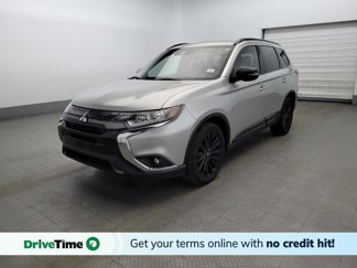 Used 2020 Mitsubishi Outlander LE image 1