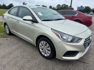 Used 2020 Hyundai Accent SE image 1