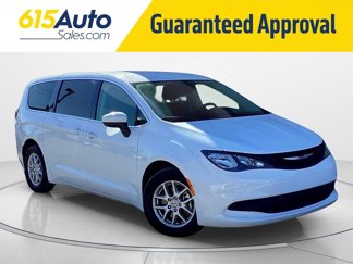 Used 2023 Chrysler Voyager LX image 1