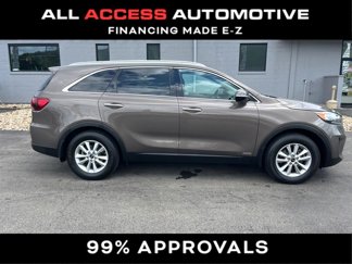 Used 2019 Kia Sorento LX w/ LX Convenience Package image 1