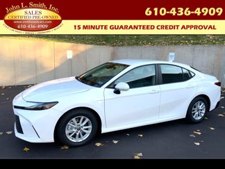 Used 2025 Toyota Camry LE image 1